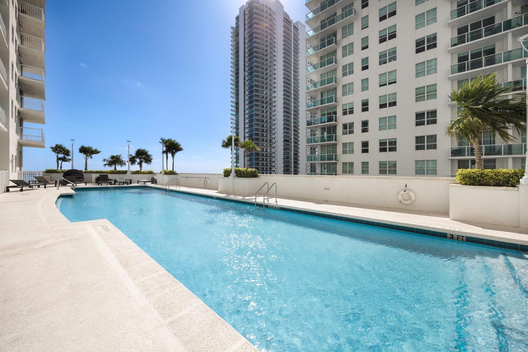 Studios In Brickell With Pool, Gym, Free Parking And Game Room Маями Екстериор снимка